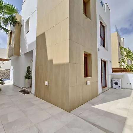 Higuericas: Family Retreat With Private Pool *